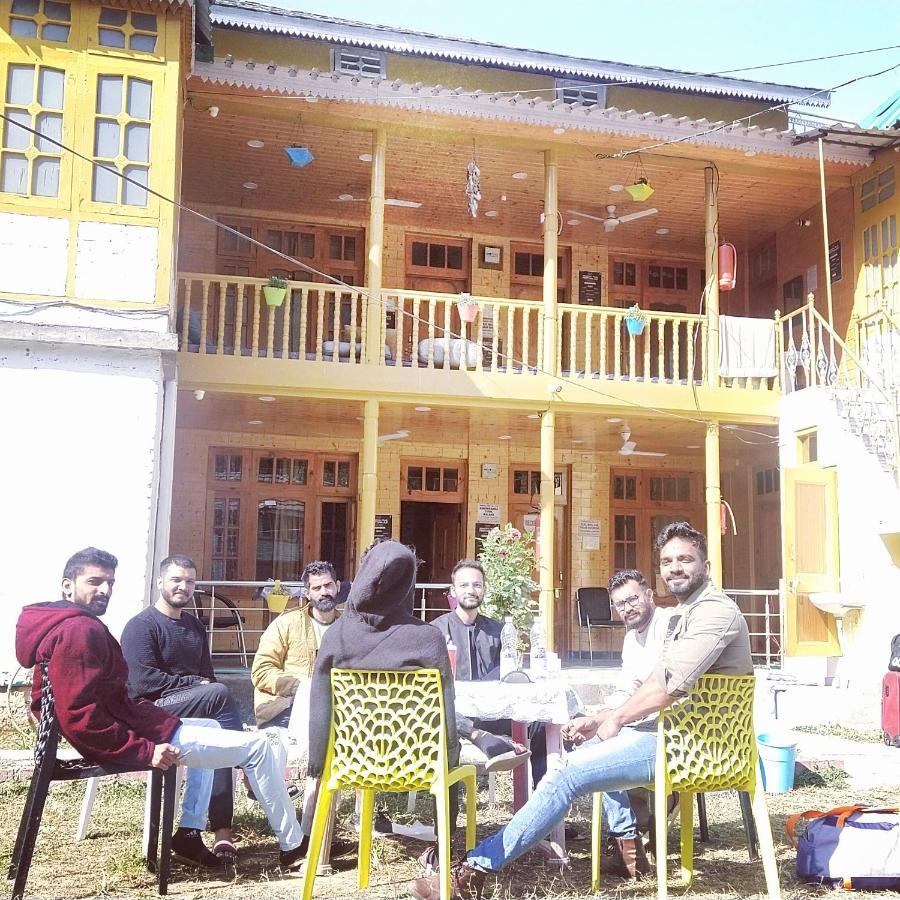 Kasol Wooden Cottage Екстериор снимка