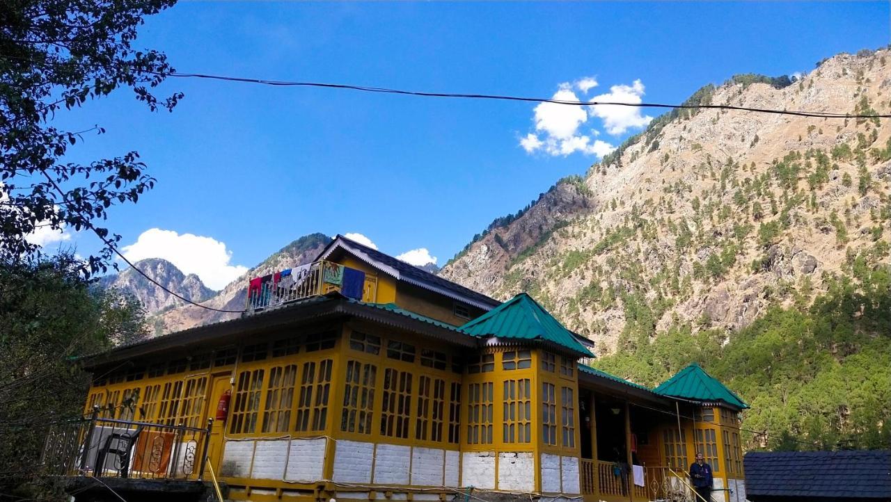 Kasol Wooden Cottage Екстериор снимка
