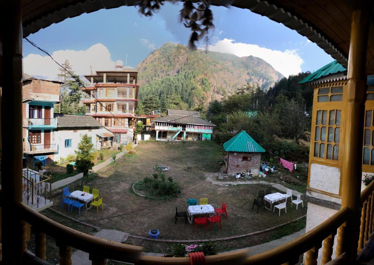 Kasol Wooden Cottage Екстериор снимка
