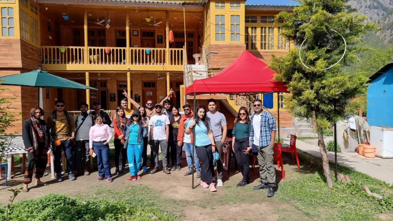Kasol Wooden Cottage Екстериор снимка