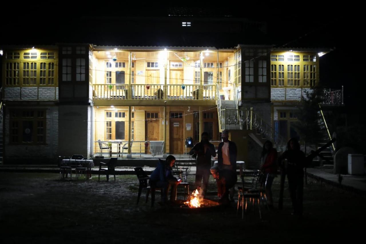 Kasol Wooden Cottage Екстериор снимка