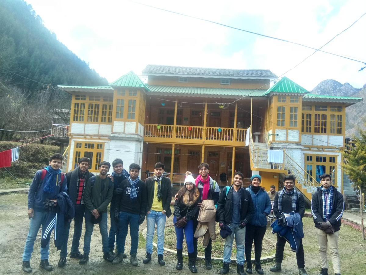 Kasol Wooden Cottage Екстериор снимка